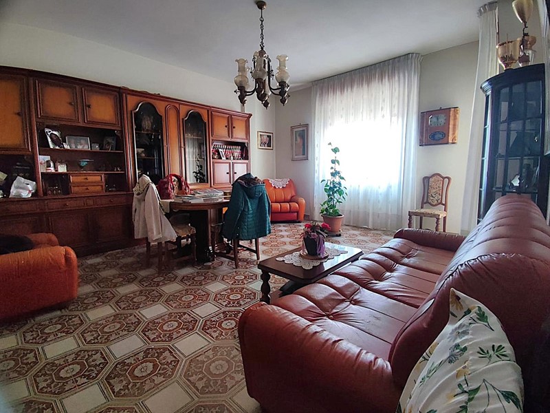 Appartamento in Vendita a San Severo, 109'000€, 143 m²
