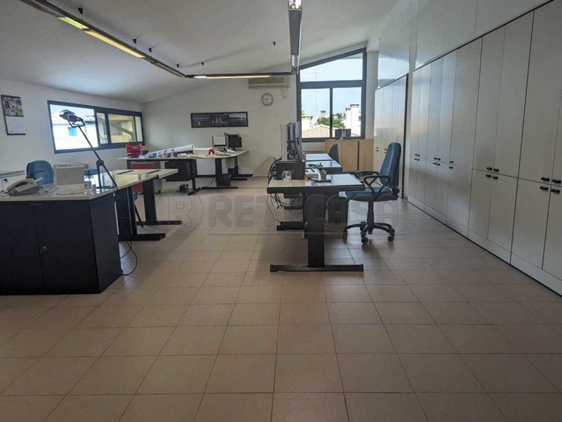 Ufficio in Vendita a Casale sul Sile, 480'000€, 610 m²