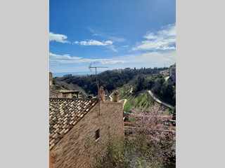 Casa Indipendente in Vendita a Ripatransone, 250'000€, 435 m²