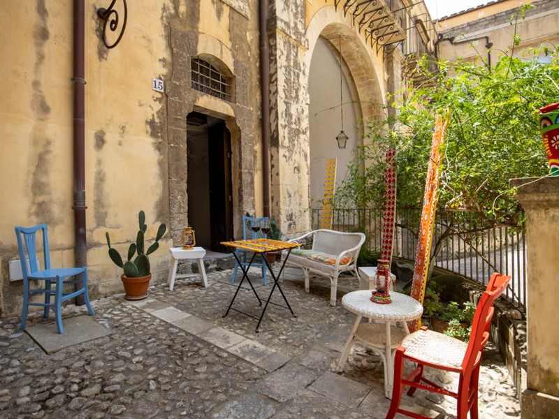 Appartamento in Vendita a Noto, zona Centro Storico, 380'000€, 110 m²