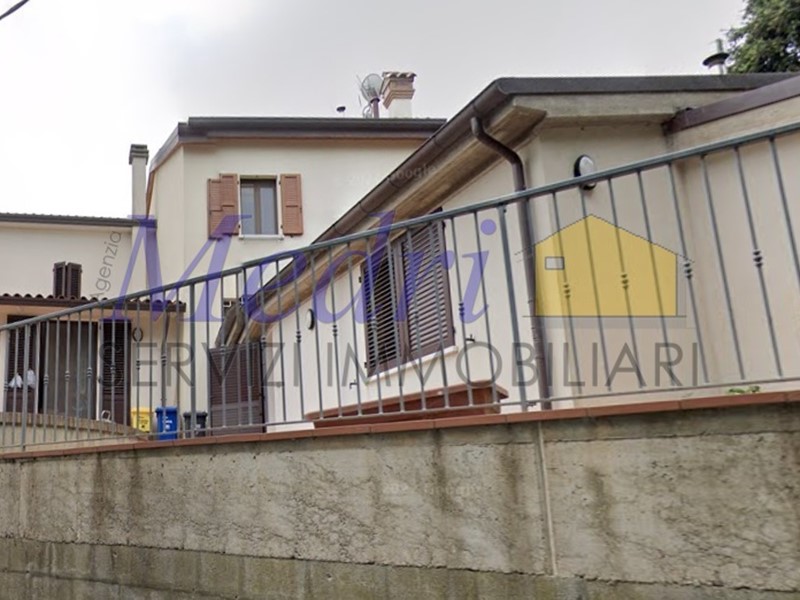 Casa Indipendente in Vendita a Bertinoro, zona Collinello, 325'000€, 180 m², con Box