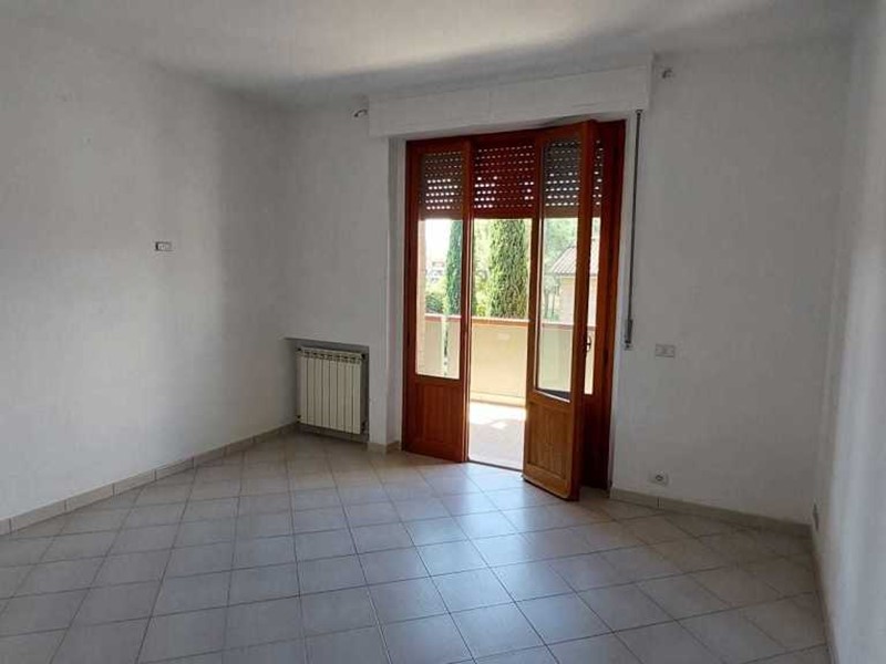 Appartamento in Vendita a Asciano, 125'000€, 85 m², con Box