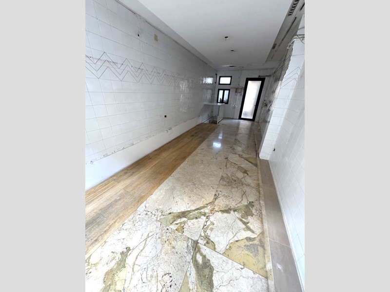 Capannone in Vendita a Vaiano, 79'000€, 60 m²