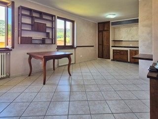 Quadrilocale in Vendita a Castelnuovo Magra, 177'000€, 