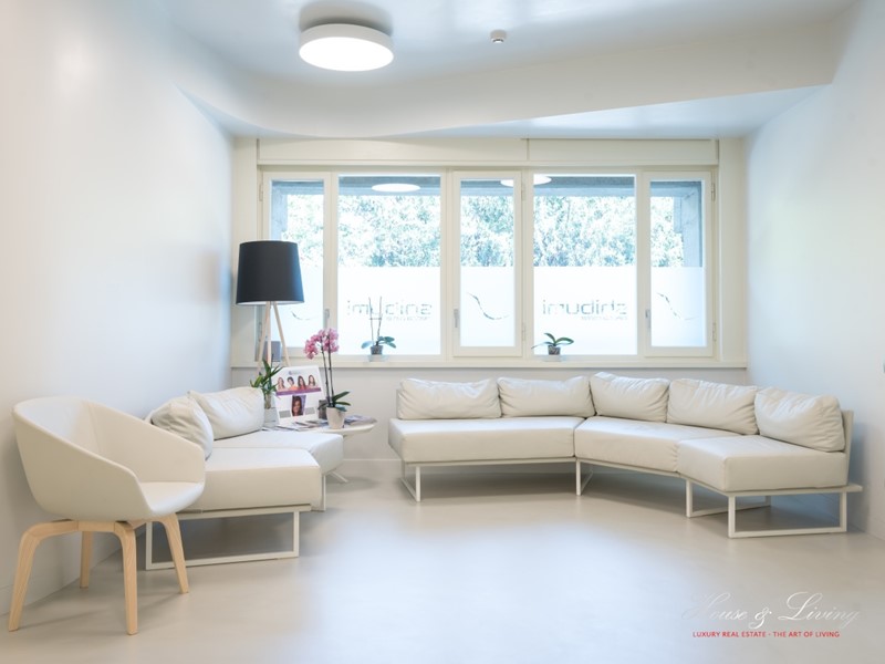 Ufficio in Affitto a Torino, 280 m²