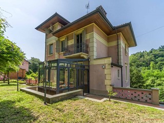 Villa in Vendita a Torino, 890'000€, 300 m²