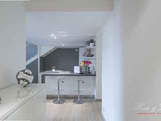 Appartamento in Affitto a Torino, 4'200€, 185 m²