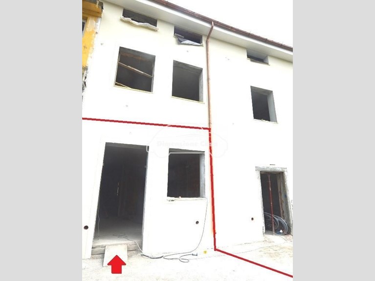 Trilocale in Vendita a Capannori, 225'000€, 88 m²