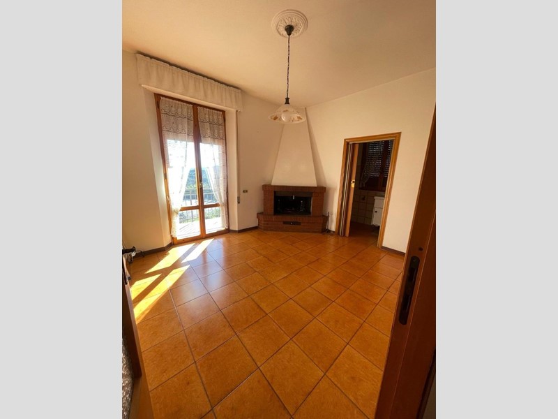 Appartamento in Vendita a Murlo, zona Vescovado, 109'000€, 110 m², arredato, con Box