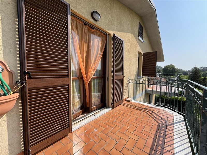 Trilocale in Vendita a Massa, zona Poveromo, 240'000&euro;, 70 m², arredato