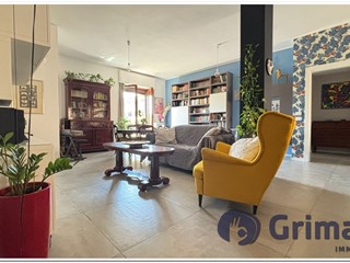 Quadrilocale in Vendita a Abbiategrasso, 295'000€, 153 m²