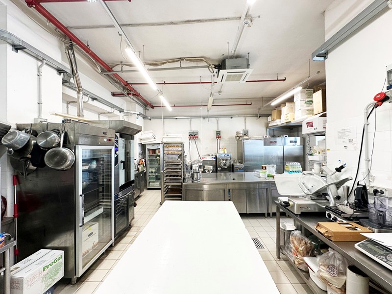 Attività commerciale in Vendita a Civita Castellana, 149'000€, 175 m²