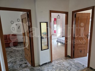 Quadrilocale in Vendita a Cetraro, 125'000€, 105 m², arredato