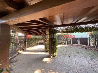 Villa in Vendita a Segrate, 1'650'000€, 1420 m²