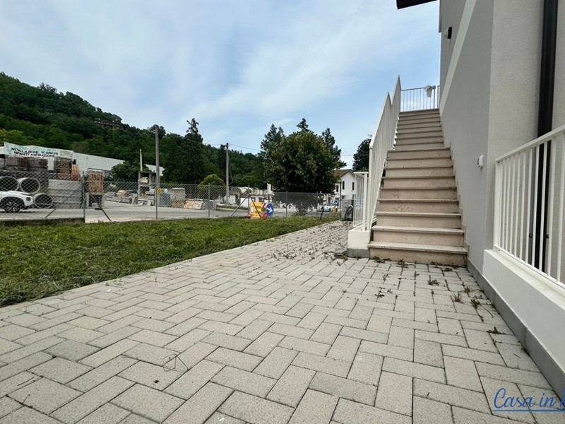 Trilocale in Vendita a Montescudo Monte Colombo, 185'000€, 138 m², con Box