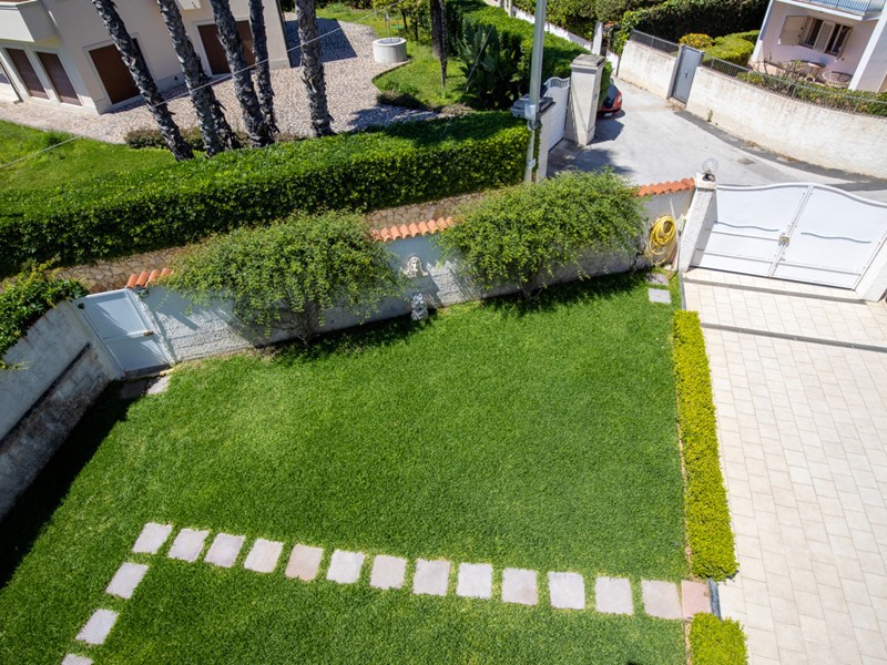 Villa in Vendita a Siracusa, zona Ognina-Fontane Bianche, 1'290'000&euro;, 250 m²