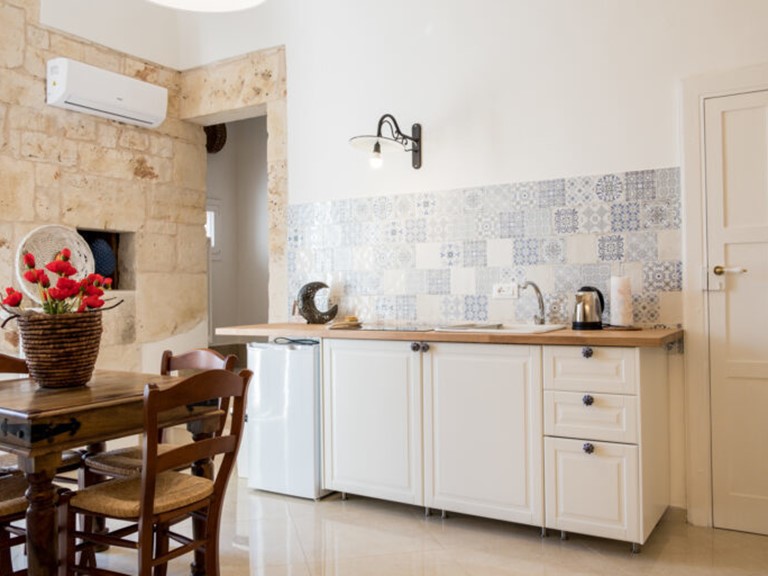 Casa Indipendente in Vendita a Castellana Grotte, zona CENTRALE, 150'000€, 90 m²