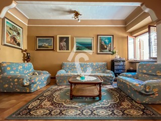 Casa Indipendente in Vendita a Castelplanio, 49'000€, 226 m²