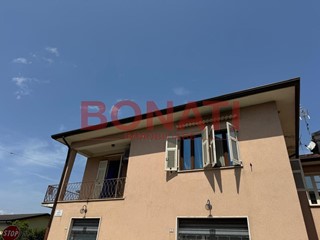 Appartamento in Vendita a Bolano, zona Ceparana, 210'000&euro;, 171 m²