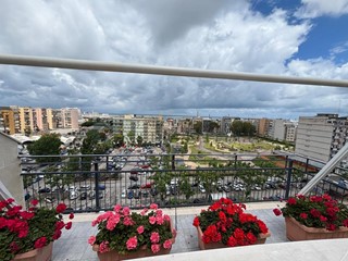 Quadrilocale in Vendita a Bari, 210'000&euro;, 147 m²