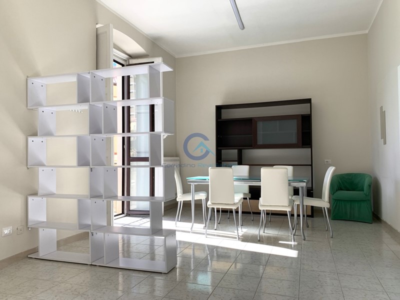 Trilocale in Affitto a Catanzaro, zona Catanzaro Centro, 700&euro;, 110 m², arredato
