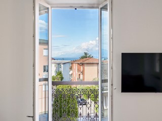 Trilocale in Vendita a Desenzano del Garda, 350'000€, 100 m², arredato, con Box