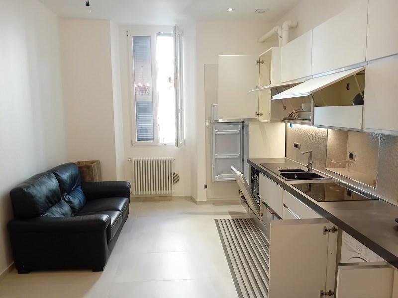 Trilocale in Affitto a Milano, zona Via Antonio Mambretti 22/A, 20157 Milano , 75 m², arredato