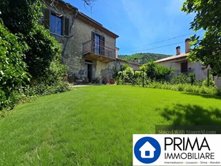 Casa Semi Indipendente in Vendita a Stroncone, 49'000€, 170 m²