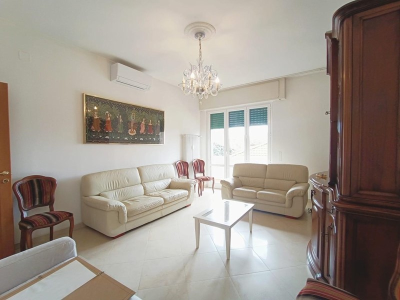 Appartamento in Vendita a Massa, 263'000&euro;, 115 m²