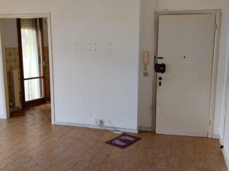 Appartamento in Vendita a Cascina, 169'000€, 90 m², con Box