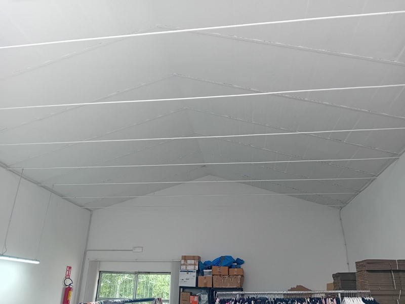 Capannone in Affitto a Prato, zona Fontanelle, 1'300€, 130 m²