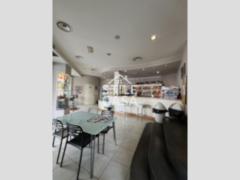 Attività commerciale in Vendita a Montecatini Terme, 70'000€, 150 m²