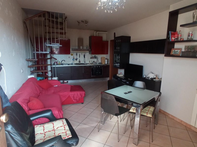Trilocale in Vendita a Santa Maria a Monte, zona Ponticelli, 99'000€, 55 m², con Box