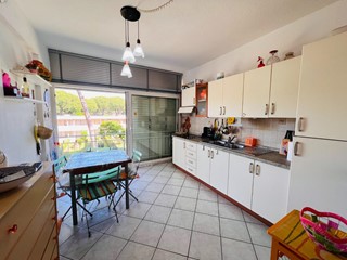 Monolocale in Vendita a Bibbona, zona Marina di Bibbona, 120'000€, 33 m², arredato