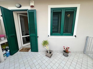 Quadrilocale in Vendita a Lucca, zona Santissima Annunziata, 205'000€, 77 m²