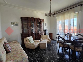 Appartamento in Vendita a Arezzo, 157'000€, 123 m²