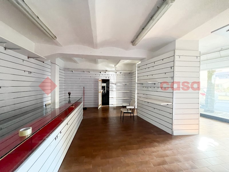 Negozio in Vendita a Fiuggi, 60'000€, 86 m²