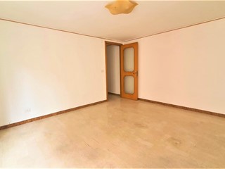 Quadrilocale in Vendita a Palermo, 103'000€, 110 m²