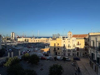 Quadrilocale in Vendita a Bari, 320'000€, 95 m², arredato