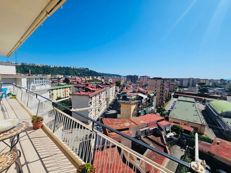 Appartamento in Vendita a Napoli, 398'000€, 120 m²