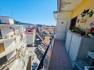 Appartamento in Vendita a Napoli, 398'000€, 120 m²
