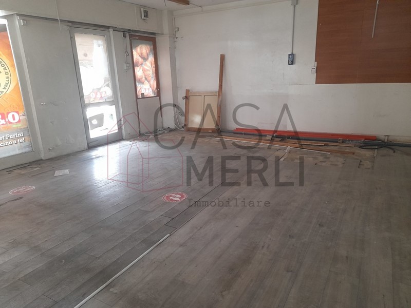 Immobile commerciale in Affitto a Aosta, 1'200&euro;, 75 m²
