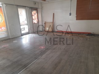 Immobile commerciale in Affitto a Aosta, 1'200&euro;, 75 m²