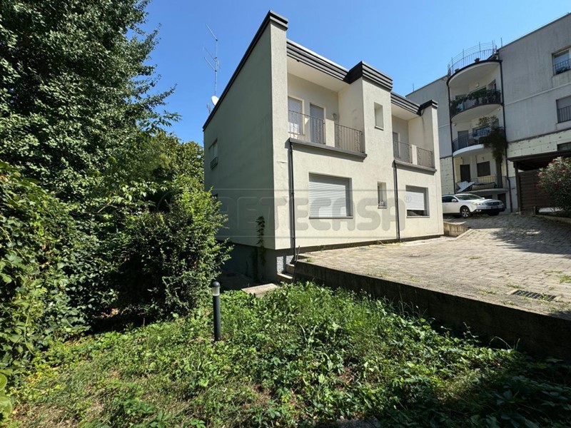 Casa Indipendente in Vendita a Vicenza, zona Monte Berico, 298'000€, 164 m²