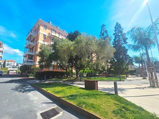 Bilocale in Affitto a San Bartolomeo al Mare, 57 m², arredato, con Box