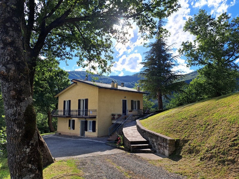 Casa Indipendente in Vendita a Pennabilli, zona Ponte Messa, 330'000&euro;, 206 m², con Box