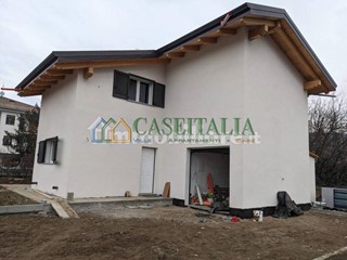 Casa Indipendente in Vendita a Cascinette d'Ivrea, 140 m²