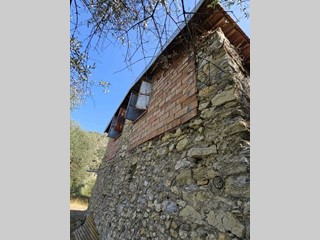 Casa Indipendente in Vendita a Airole, 65'000€, 60 m²