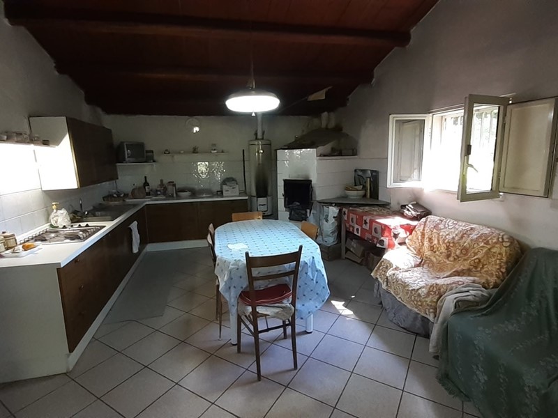 Casale in Vendita a Noto, 109'000€, 110 m², arredato, con Box