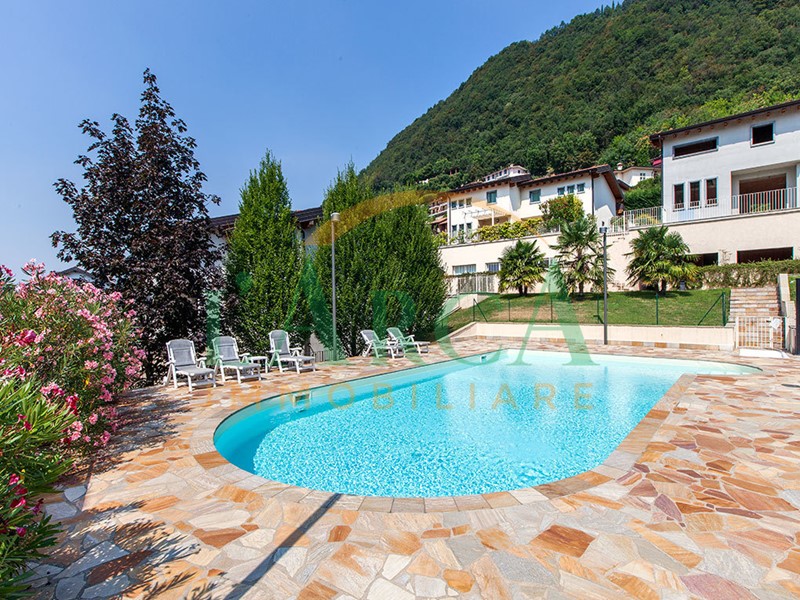 Casa Indipendente in Vendita a Sarnico, 530'000€, 190 m², con Box